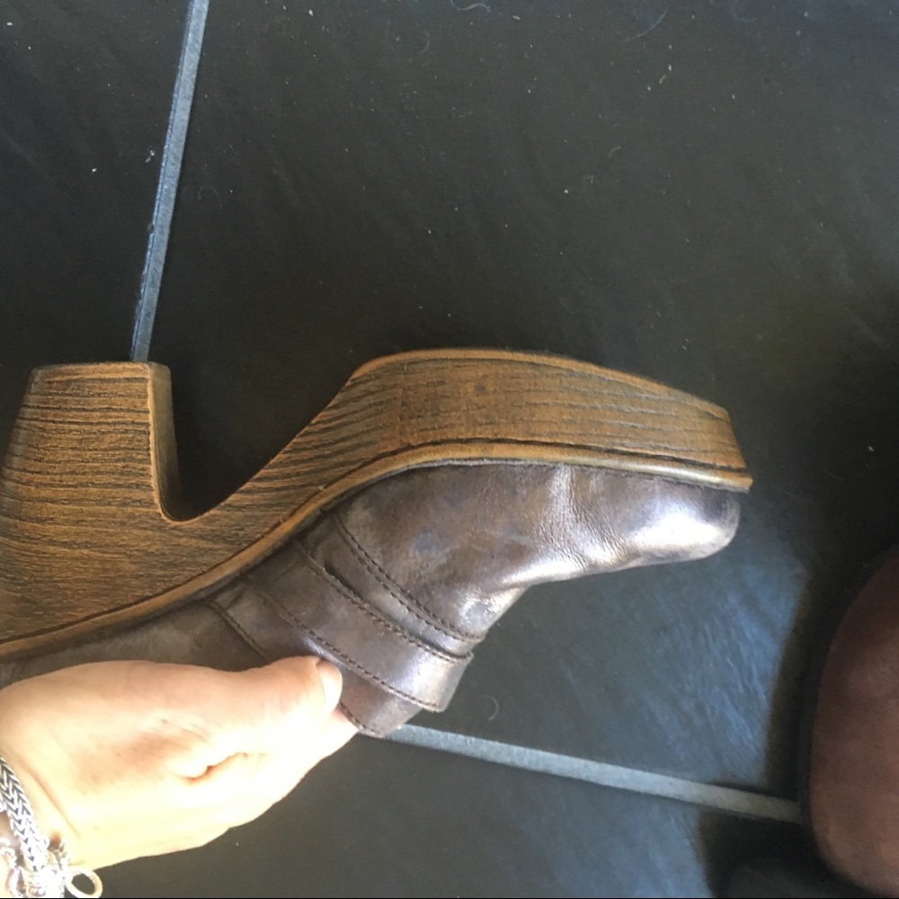 Clogs - Picture 3 of 5